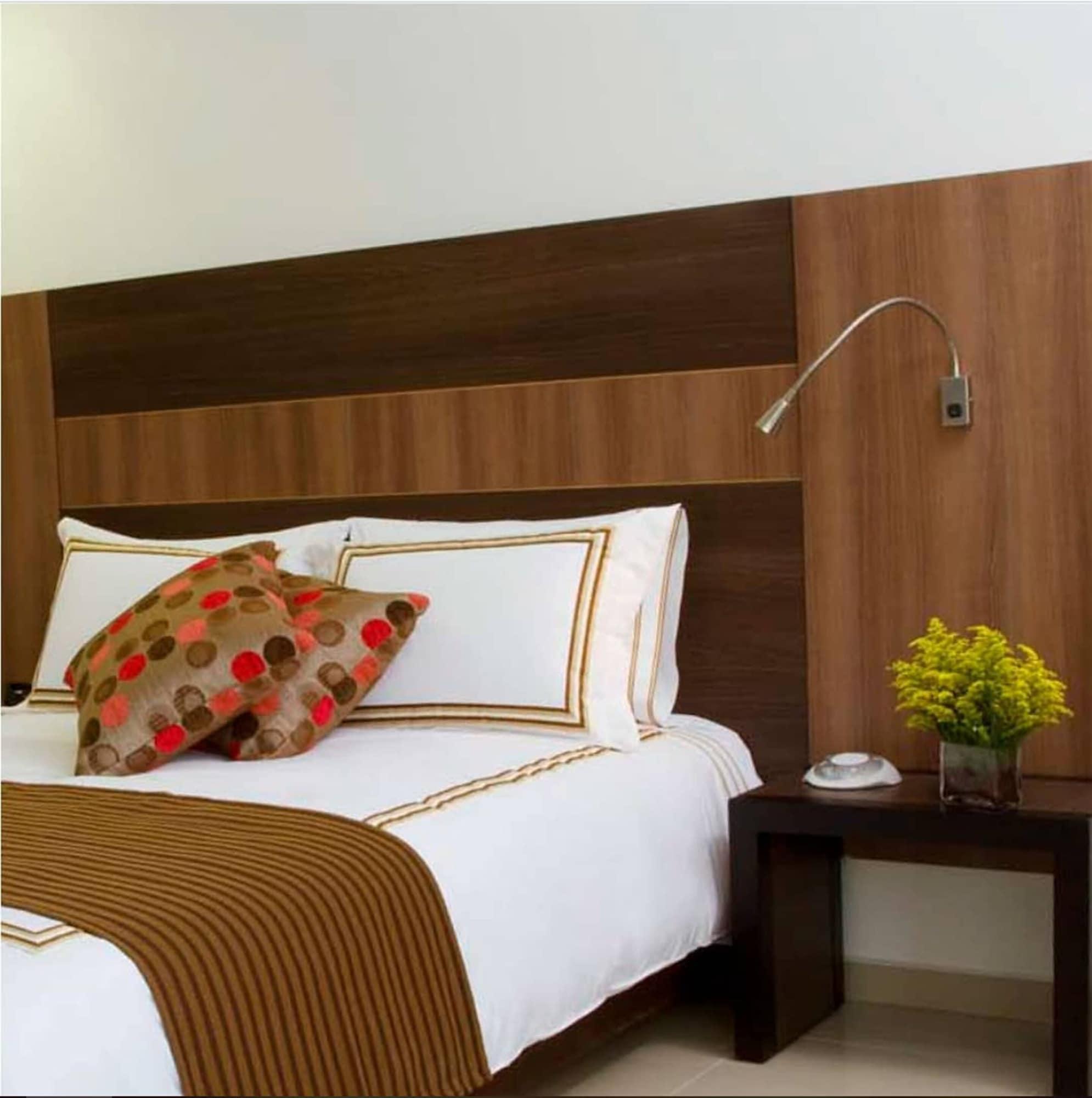San Simon Hotel Pereira By Soratama المظهر الخارجي الصورة A wall mounted reading light