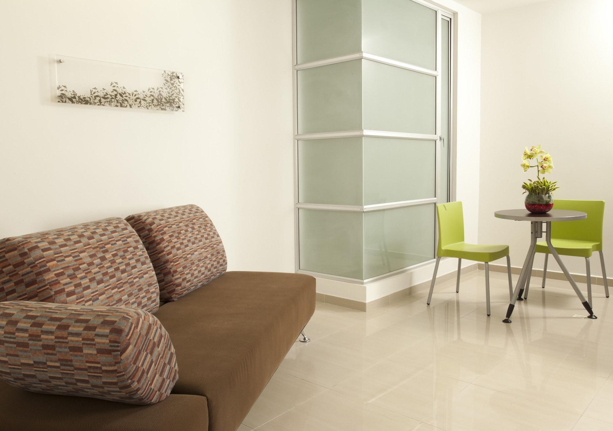 San Simon Hotel Pereira By Soratama المظهر الخارجي الصورة A room with a vinyl floor
