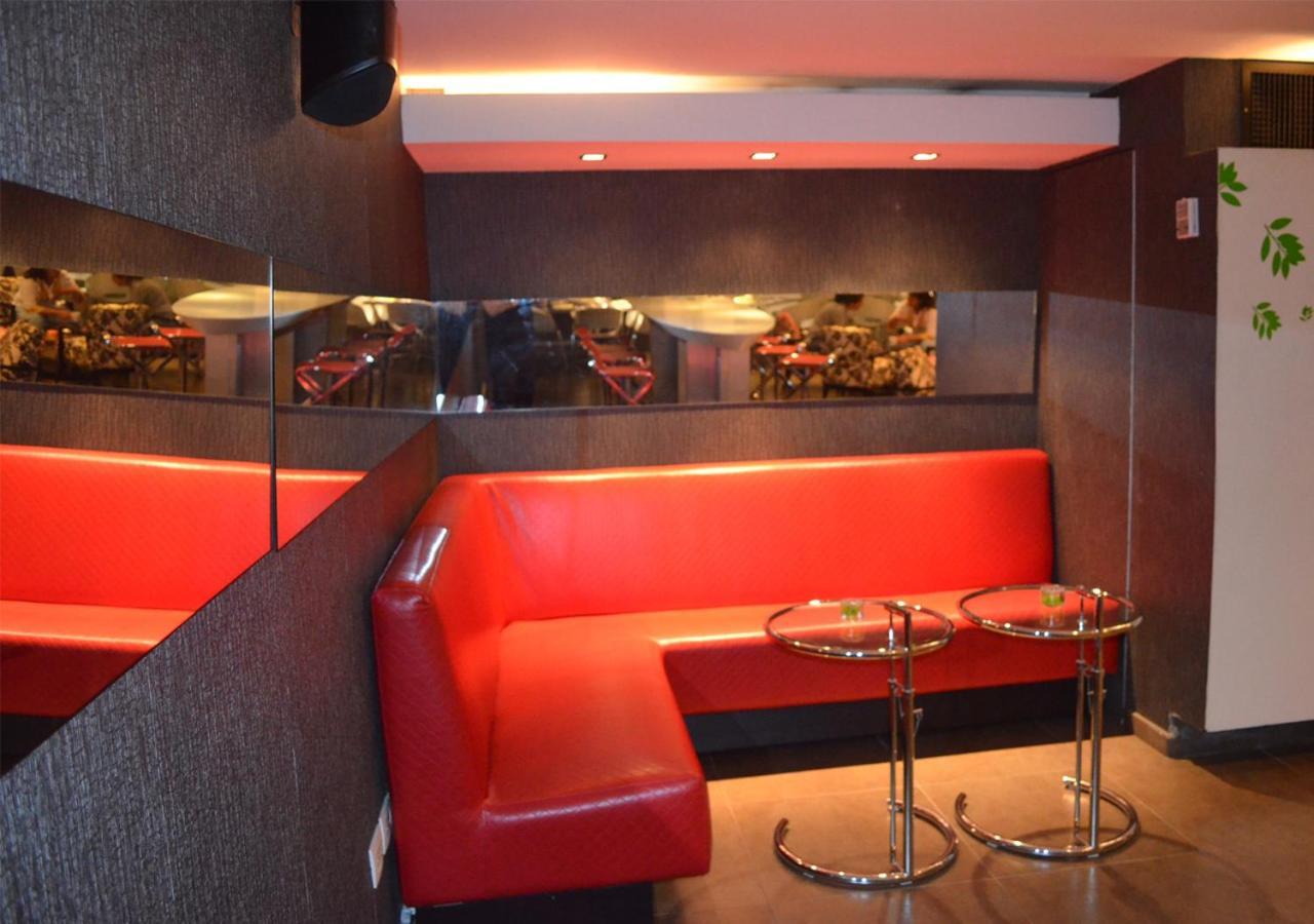 San Simon Hotel Pereira By Soratama المظهر الخارجي الصورة Interior of a nightclub